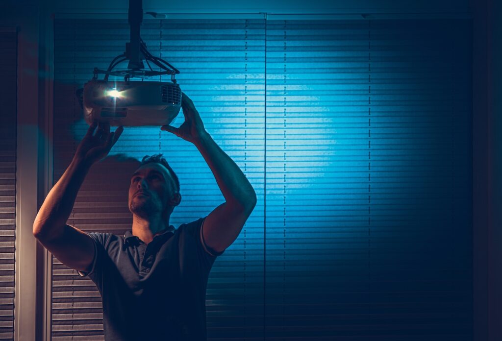 Dlaczego regularny serwis projektorów jest kluczem do jego długiej żywotności?